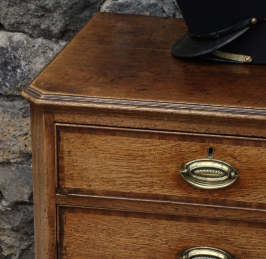 Georgian Chest of Drawers